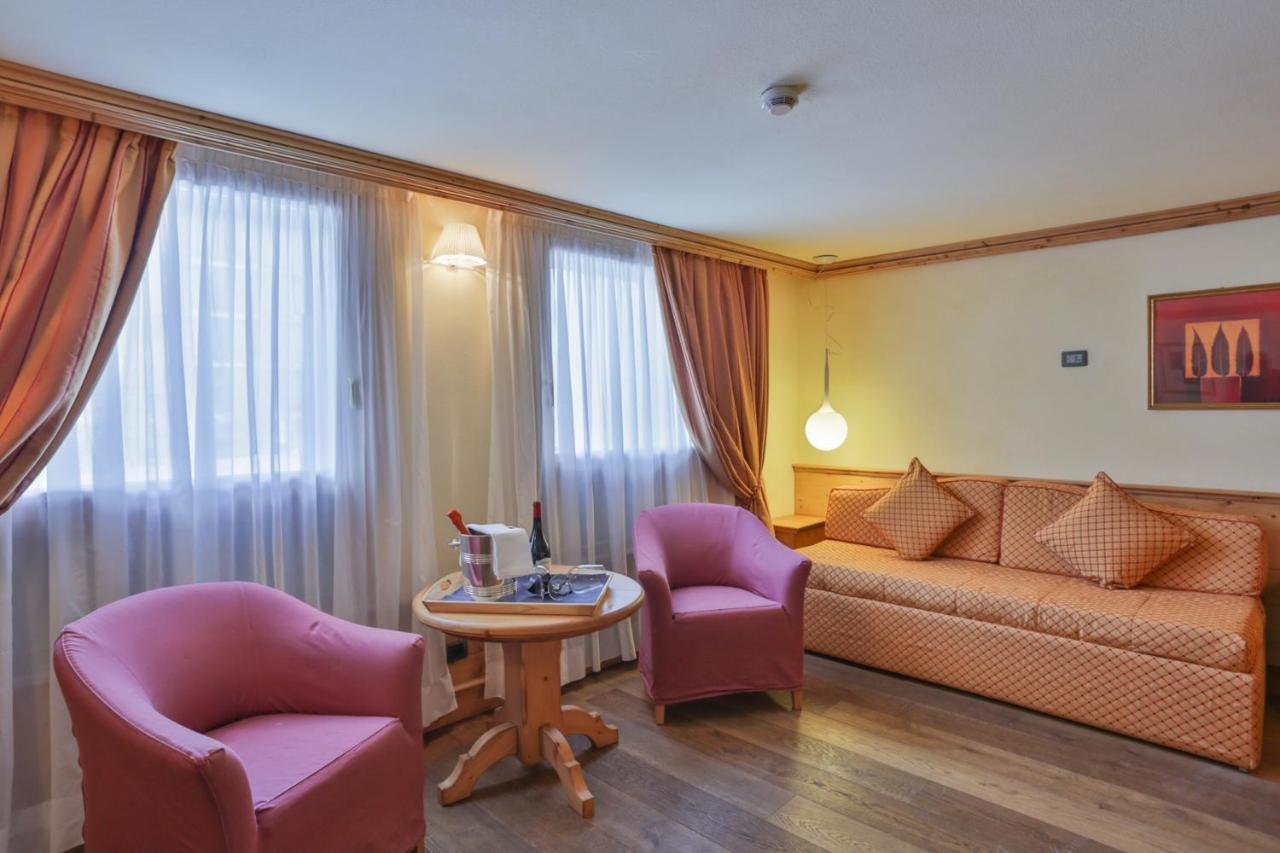 Sertorelli Sporthotel بيريوِل تْشيرفينيا المظهر الخارجي الصورة